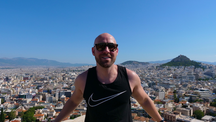 Stefan talks about how much it costs to start affiliate marketing