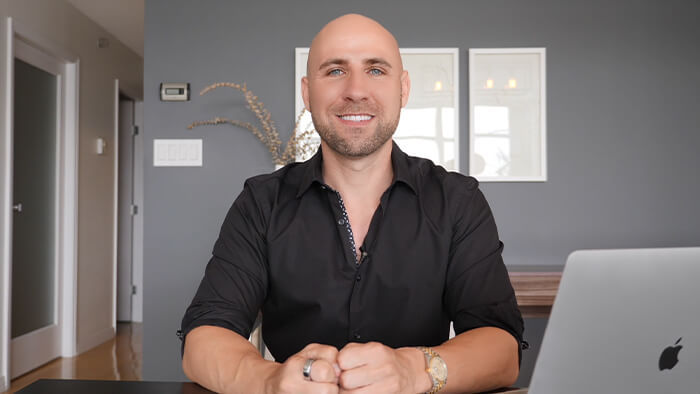 Stefan talks about how to break bad habits & addictions