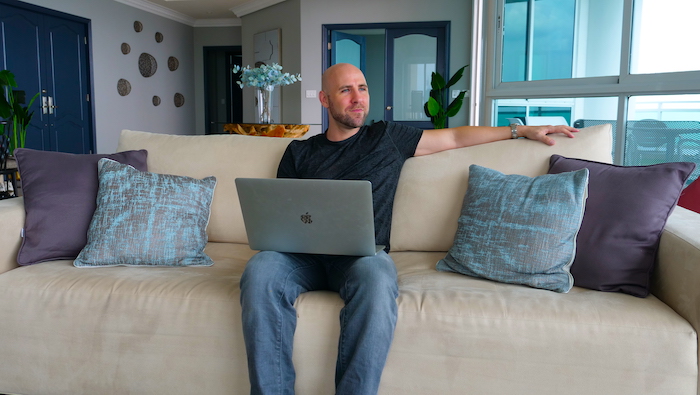 Stefan talks about the reasons why you need to start an online business right now