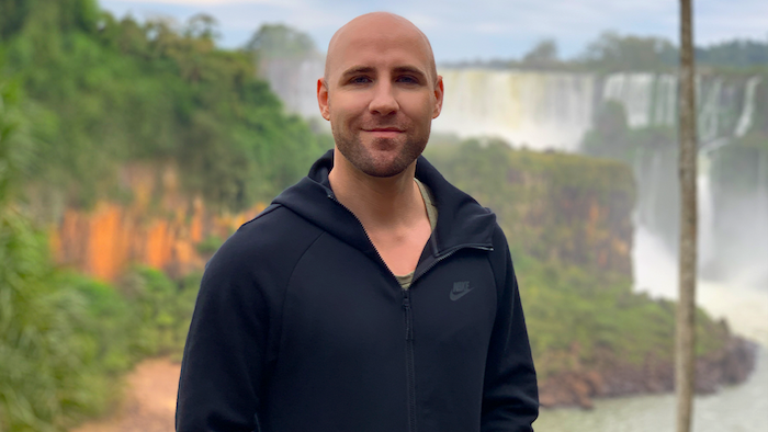Stefan answers the question, "How do you become grateful when everything sucks?"